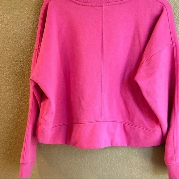 All in Motion Lot-two cropped sweatshirts in size xs in both teal and hot pink - Picture 5 of 9